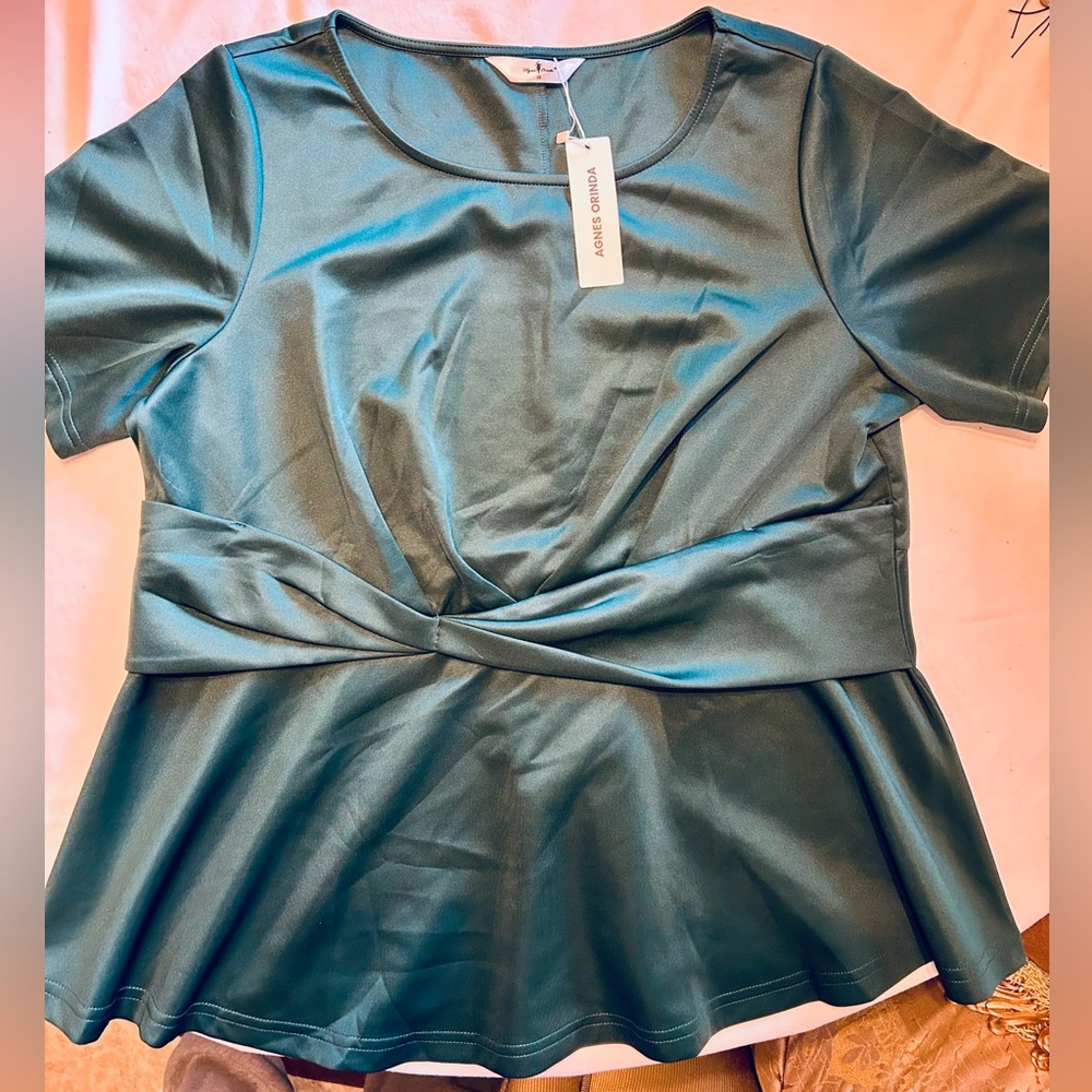 NWT Womens Green Twist Peplum Blouse - 2x